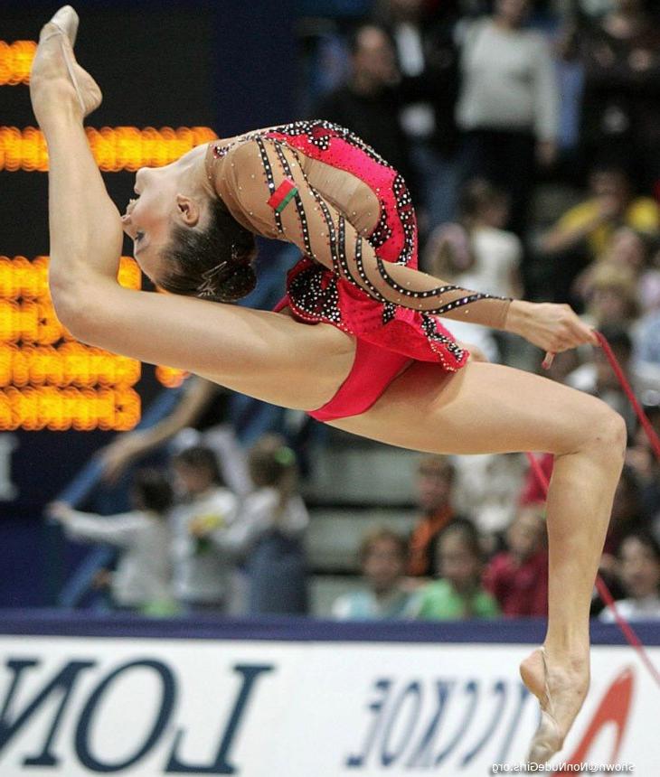 16P athletic girls crotch