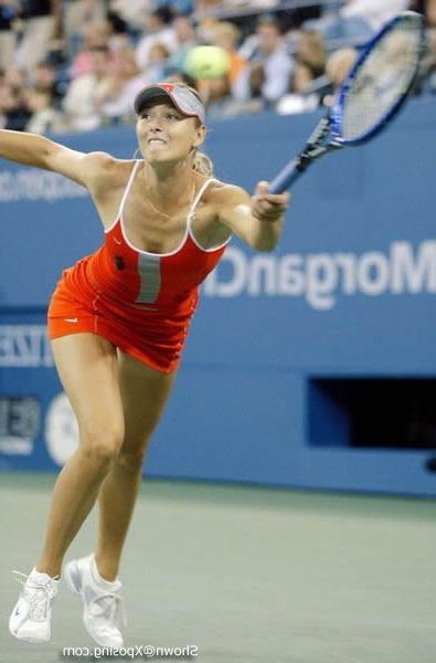 16P Tennis babe