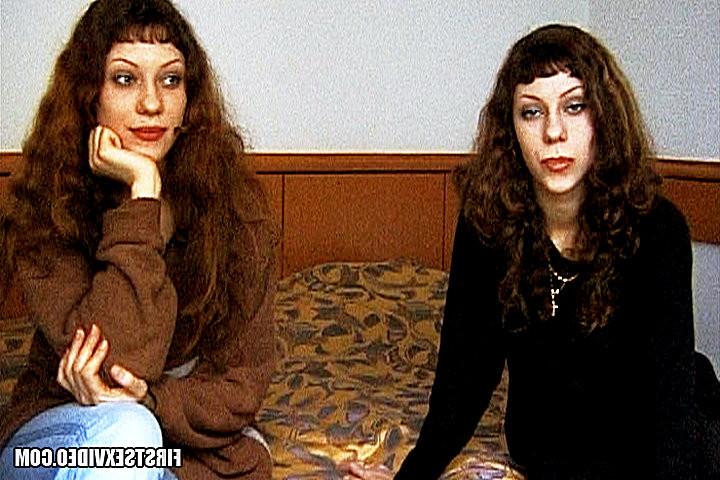15P Brunette Twins Fuck Big Cocks