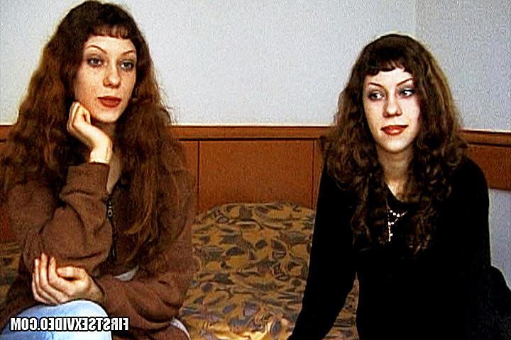 15P Brunette Twins Fuck Big Cocks