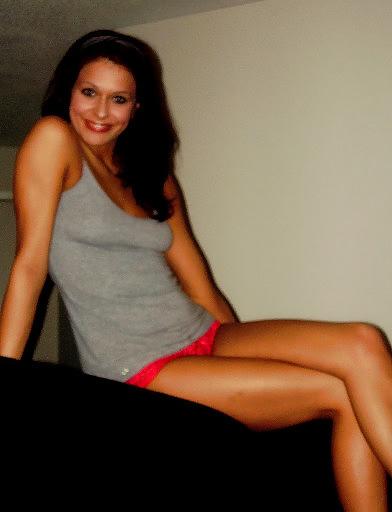 25P A married uk slut 3 wonderful ass