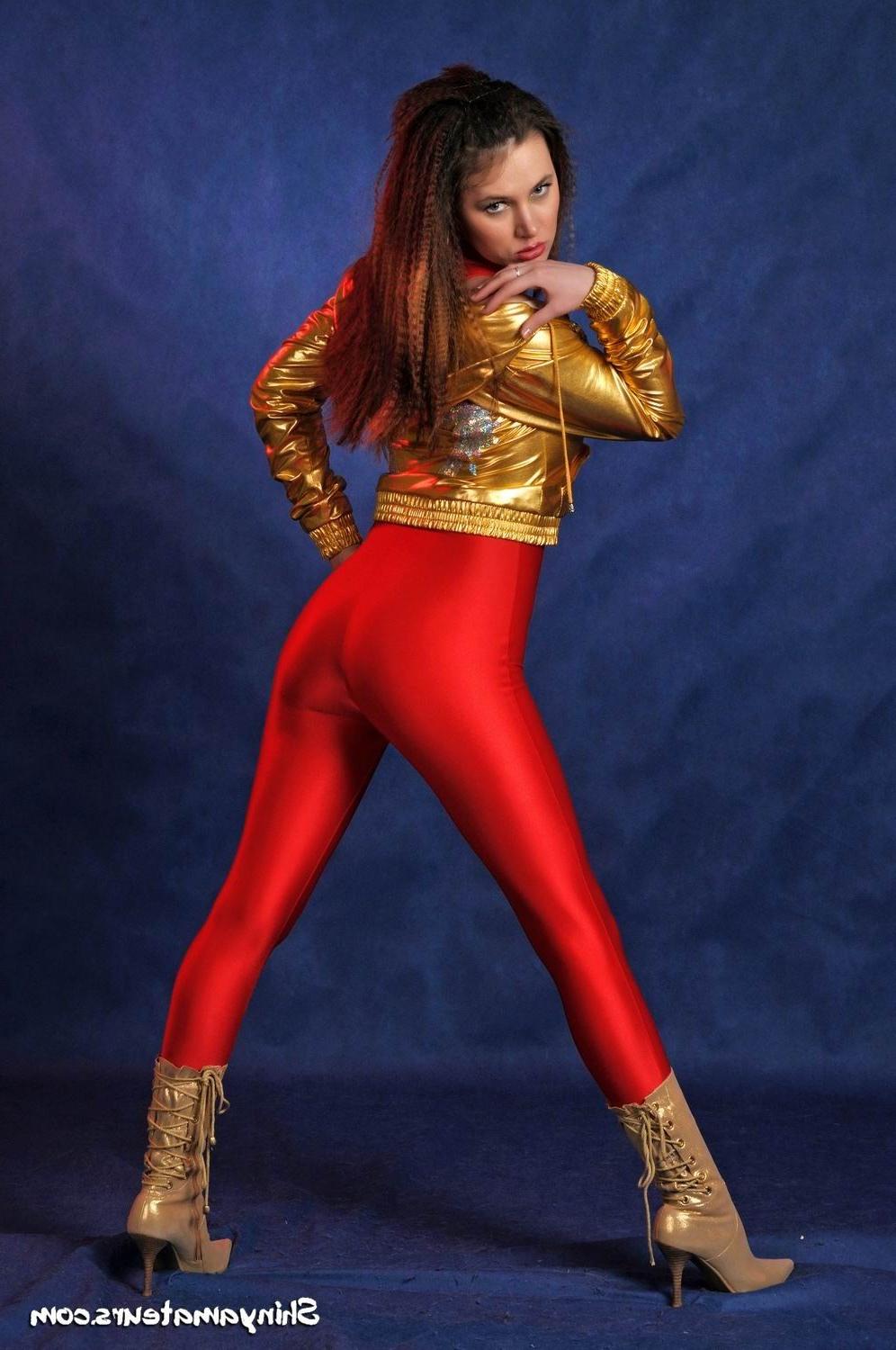 16P hot amateur models in tight shiny spandex