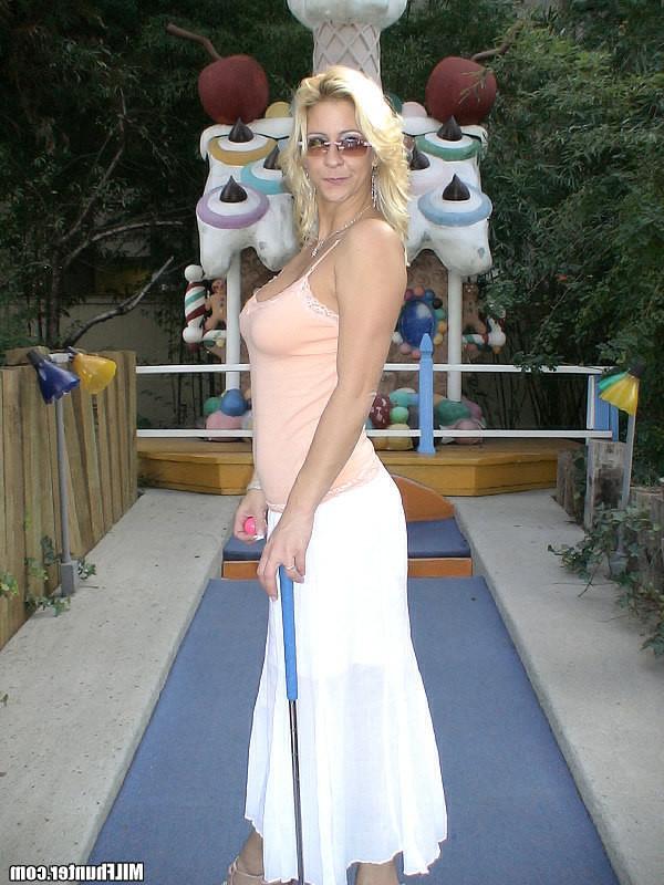 15P Hot milf gets banged after a quick game of mini golf