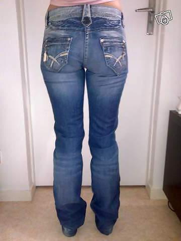 25P Cameltoe jeans 2