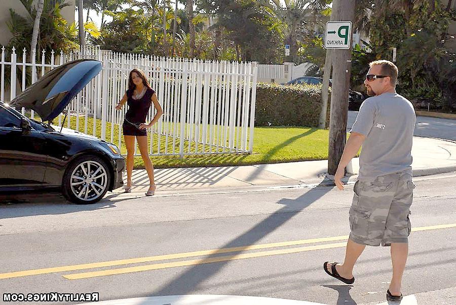 20P This amazing hottie hunter breaks down in her car and gets more than a ride when
