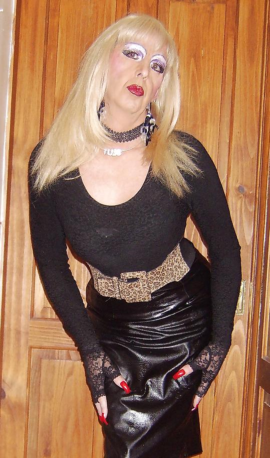 18P Tranny hooker mandytv1