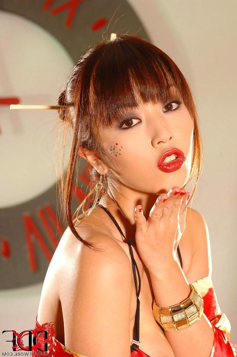 15P Hot Asian strips and teases