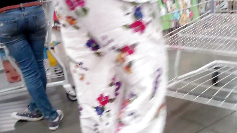 25P Sunday morning butts & ass 
