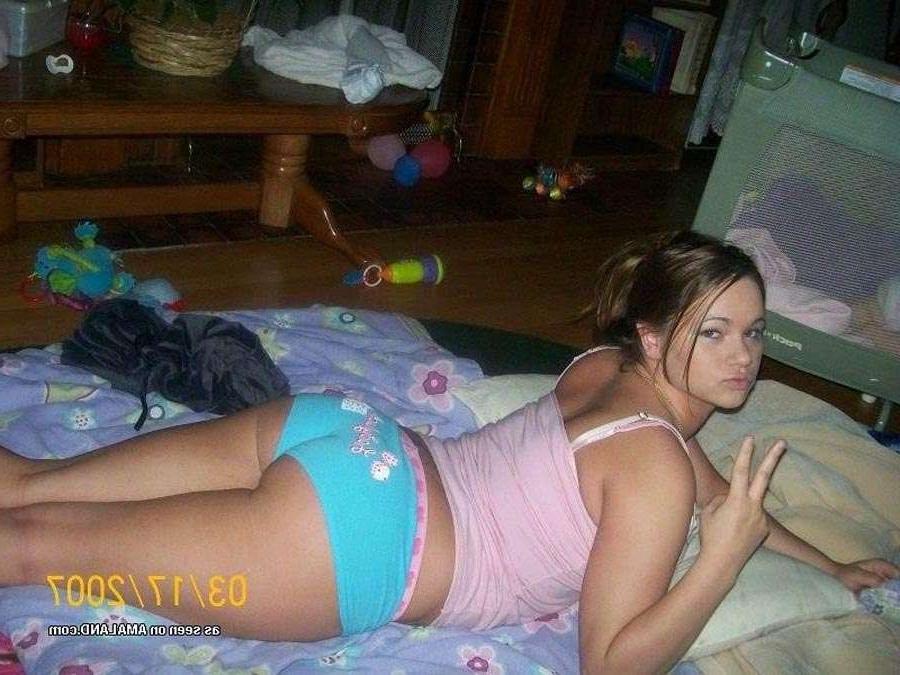 12P College chicks with large hooters teasing