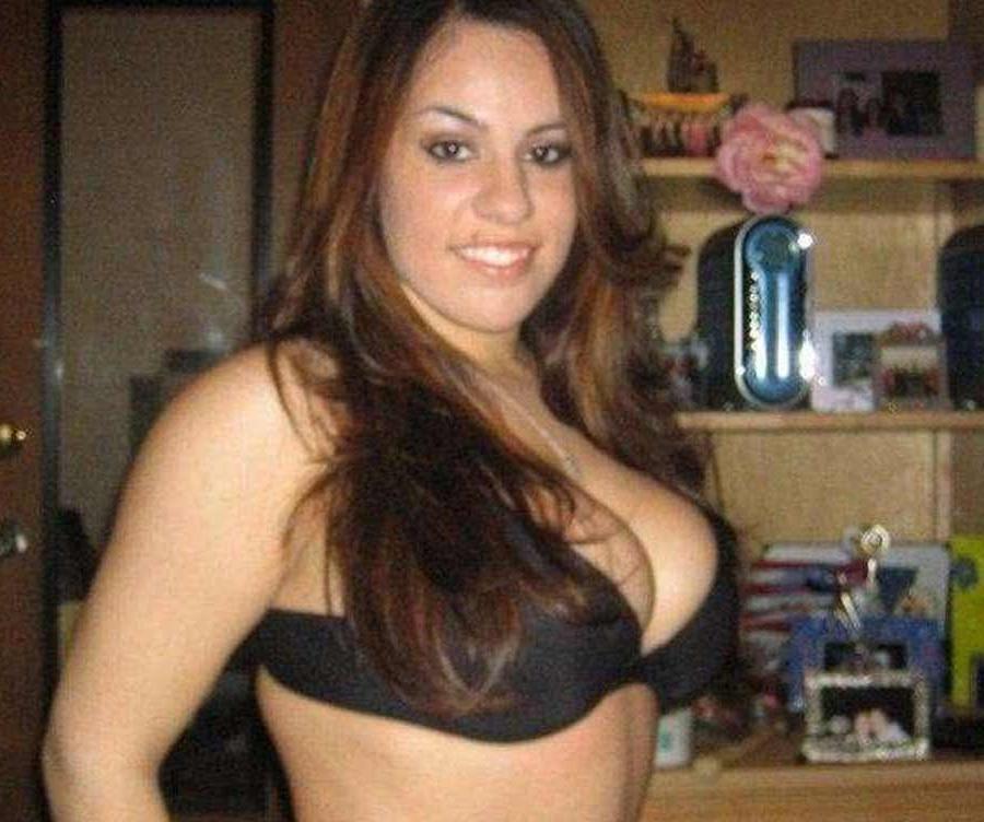 12P Hot amateur babes with large hooters