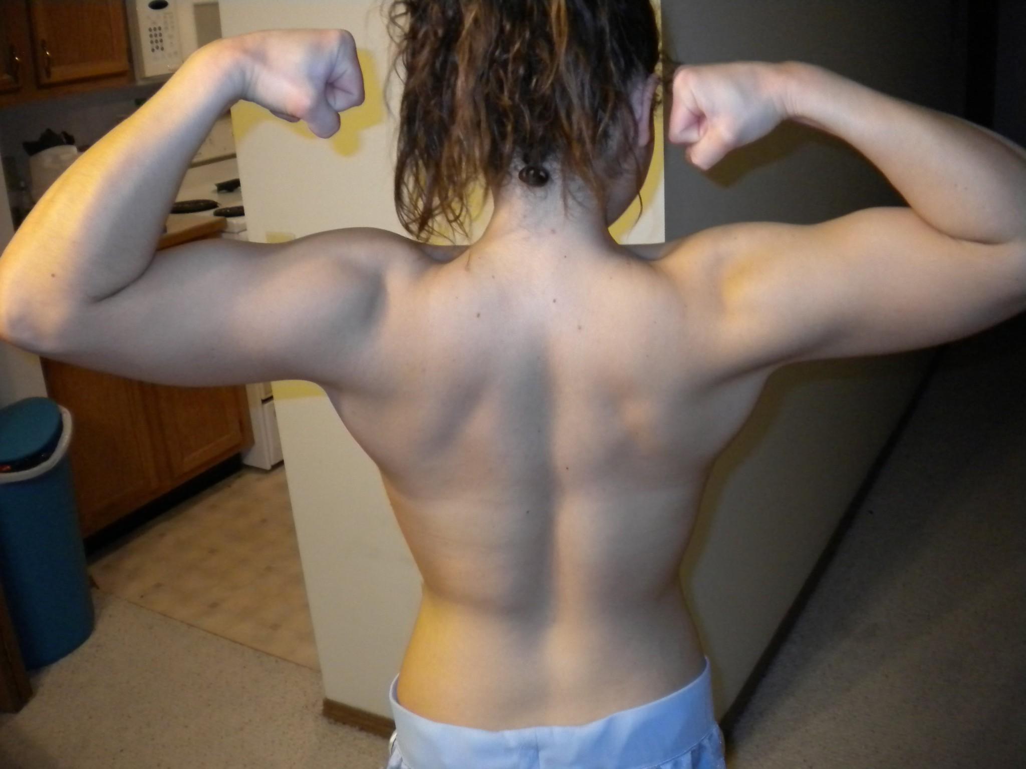 16P Amazing collection of beautiful babes with sexy muscle bodies