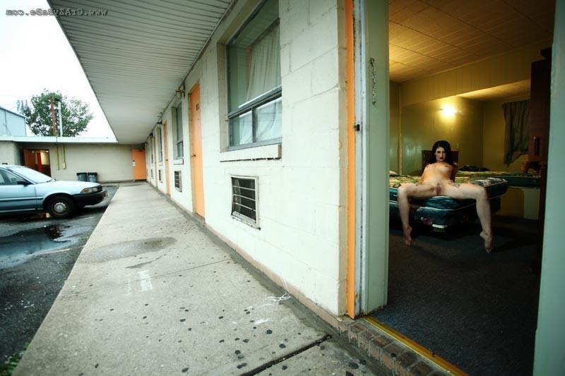 16P CrazyBabe at a Hooker Motel in NJ
