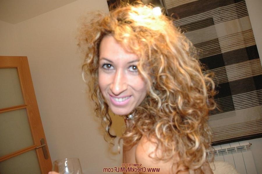 15P Beautiful amateur housewife