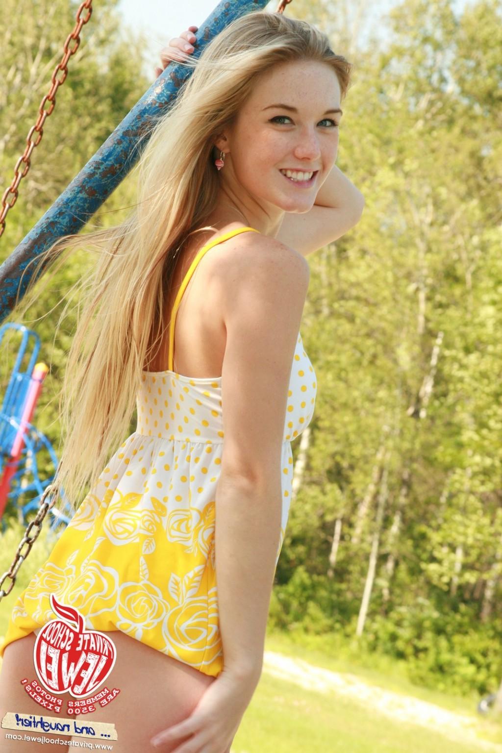 15P Naked schoolgir Jewel takes over playground