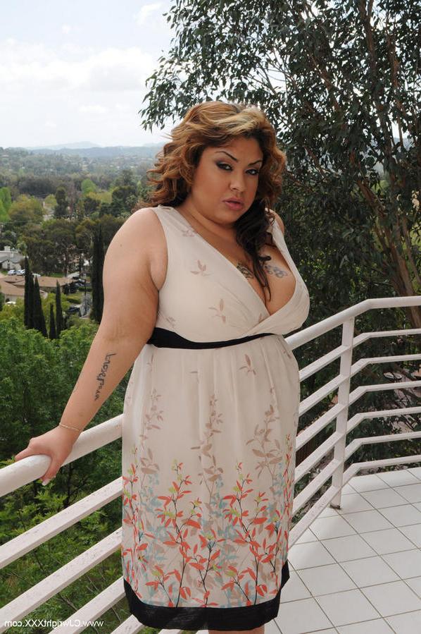 15P Huge breasted Latina BBW Tasha Starzz and CJ Wright