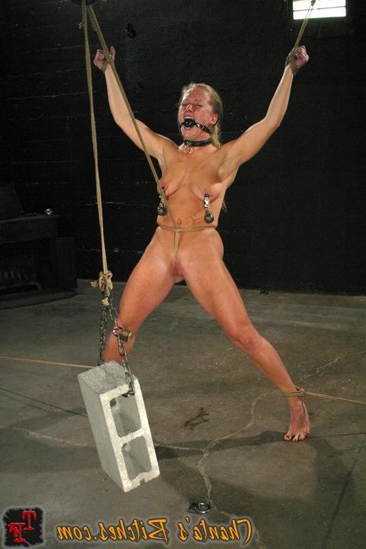 18P Slave girl Dia Zerva submits to harsh FemDom Nika Noire
