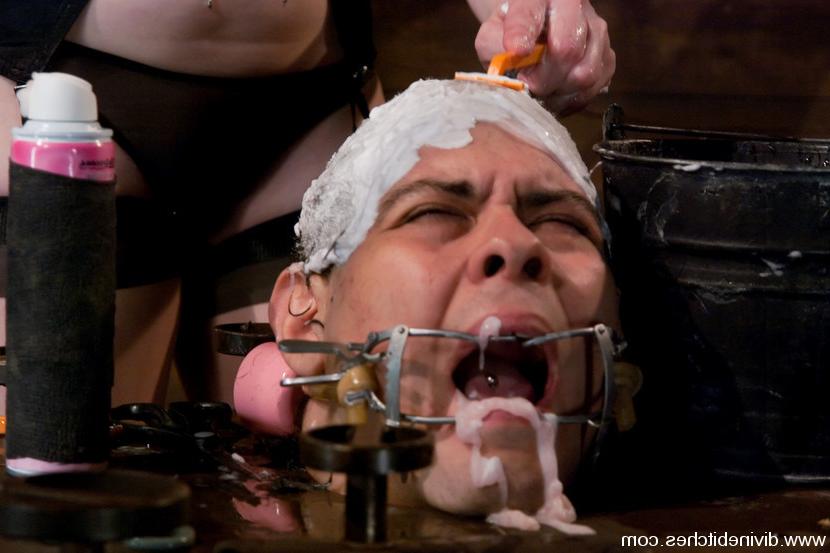 15P Tough as iron dominatrix tests male submissive's manhood with heavy corporal pun