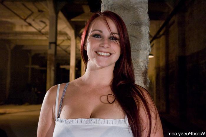 15P Claire Adams roughs up her slave Bella Rossi