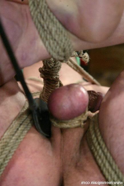15P Lovely dominatrix ass rides her male submissive