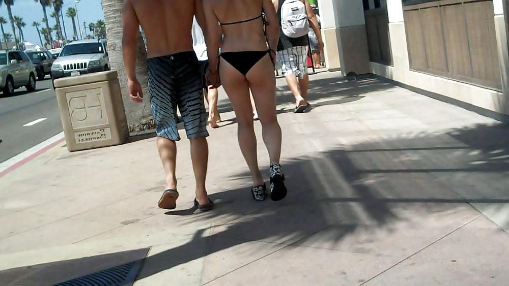 19P Butts & ass in bikini a day at the beach so sexy