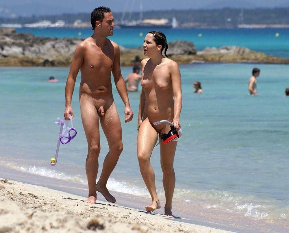 15P The temperature is rising thanks to these nudists