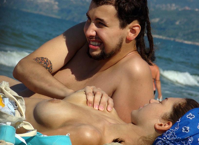 15P Hot friends give a show with their love of nudism