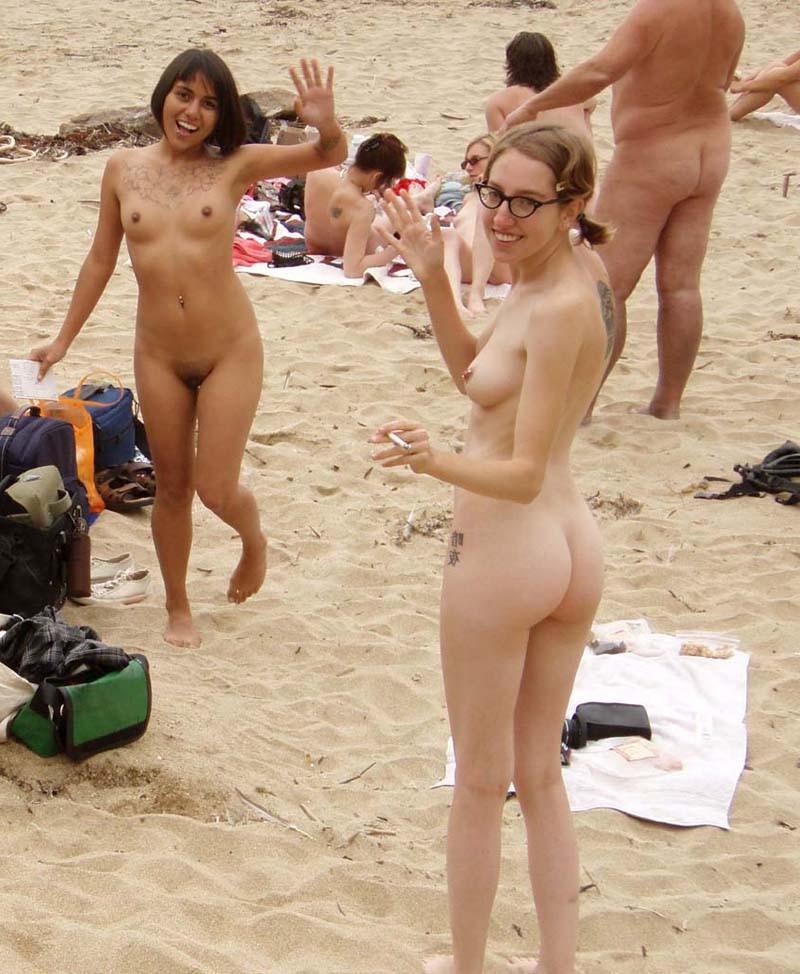 15P The temperature is rising thanks to these nudists