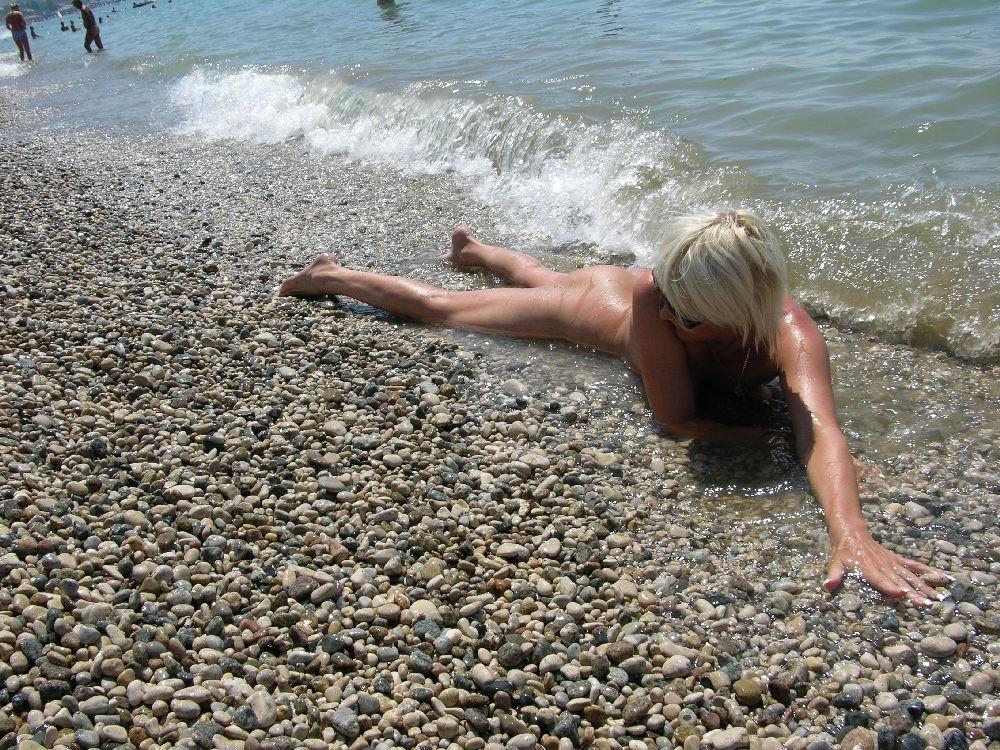 15P Big boob and slim teen nudists lay out in the sun