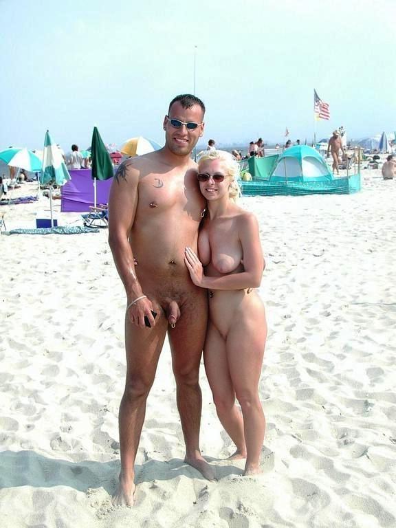15P Sexy friends give a show with their love of nudism