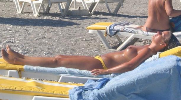 15P The clothes come off quickly for two young nudists