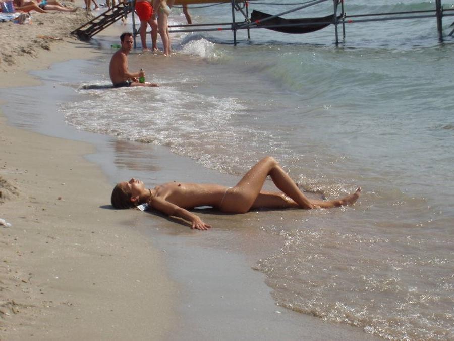 15P Gorgeous Russian nudist knows how to have some fun