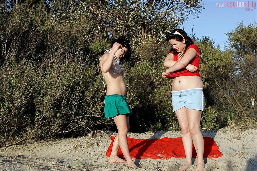 16P Two Australian amateur babes at the beach nude