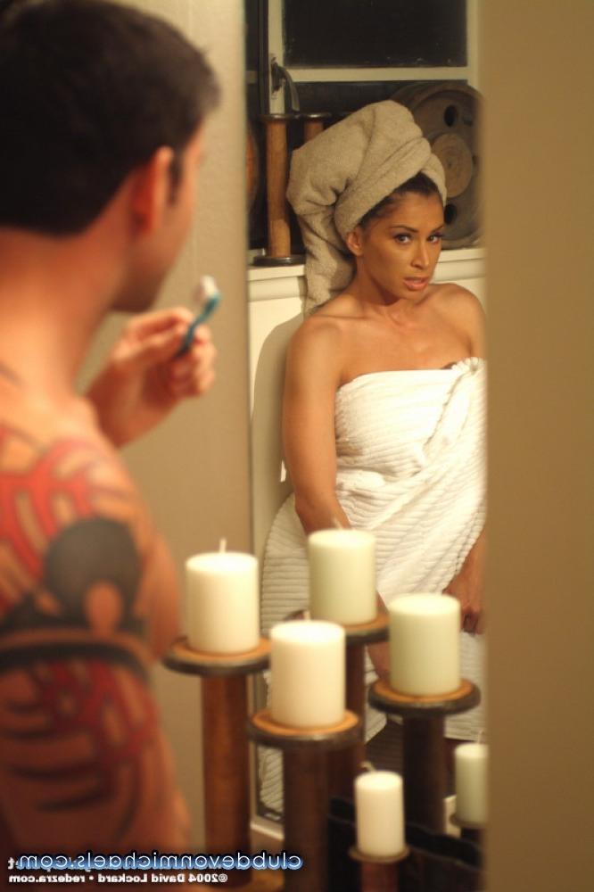 15P Devon Micheals fucks Julian Rios after she gets out of the shower. They are so s
