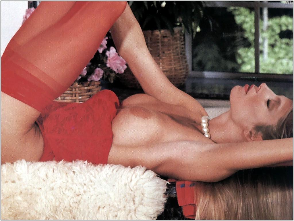 12P Vintage pornstar Danielle Rogers fucked in retro hardcore action