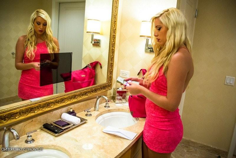 12P cherry Morgan Meets Client in motel For a Hardcore Fucking