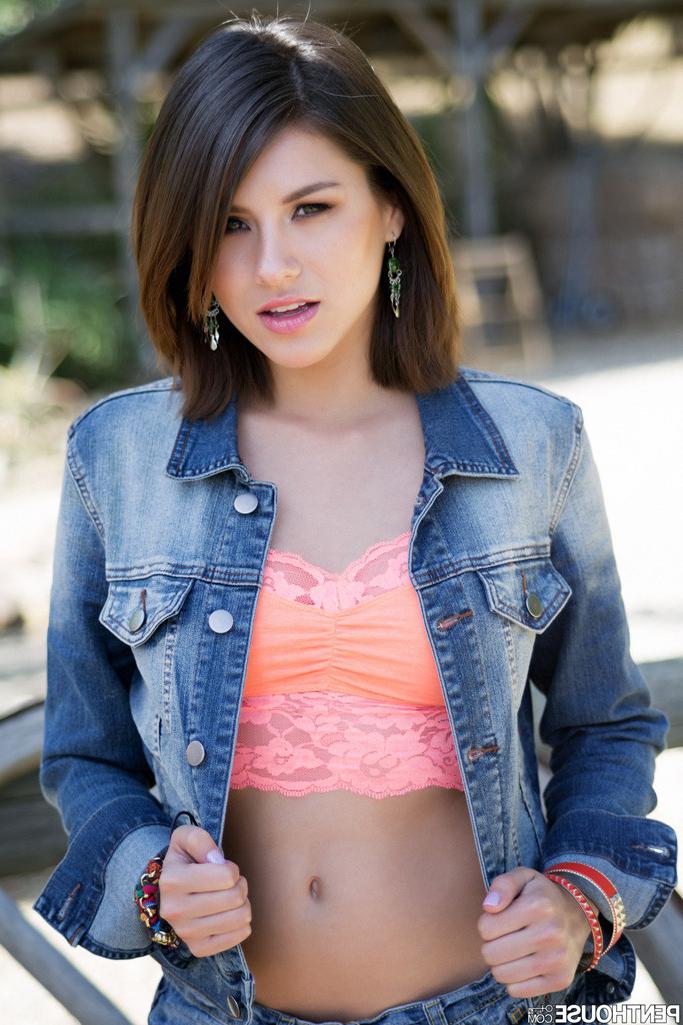 15P Pretty country girl Shyla Jennings spreads her pink pussy