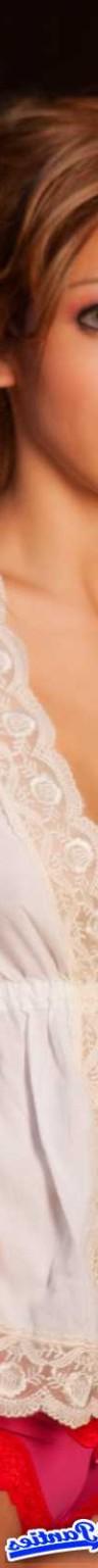 18P Tina pink pantie camel toe