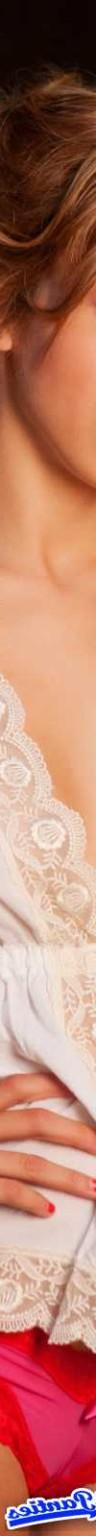 18P Tina pink pantie camel toe