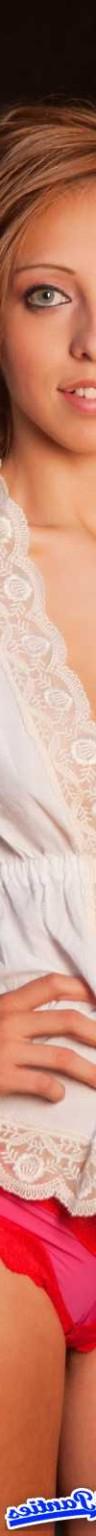 18P Tina pink pantie camel toe