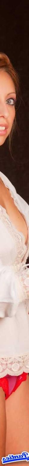 18P Tina pink pantie camel toe