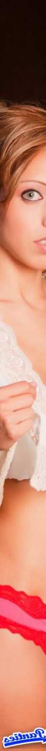 18P Tina pink pantie camel toe