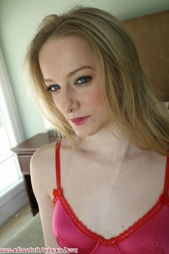 16P real amateur girl gets bent over and poked by a boner