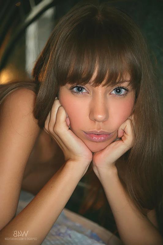 16P Drop dead gorgeous babe shows off her perfect body and ends up practically makin