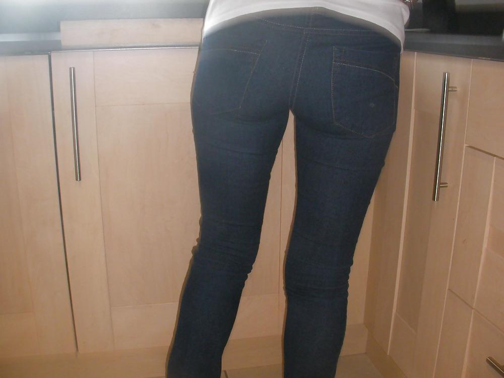 4P I love to show my slut wife.