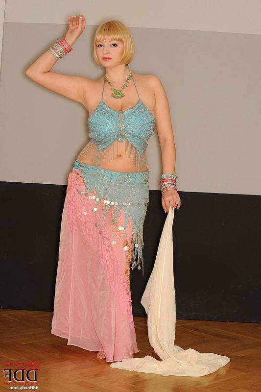 16P Huge titted Sophie Mei in a sexy oriental dance
