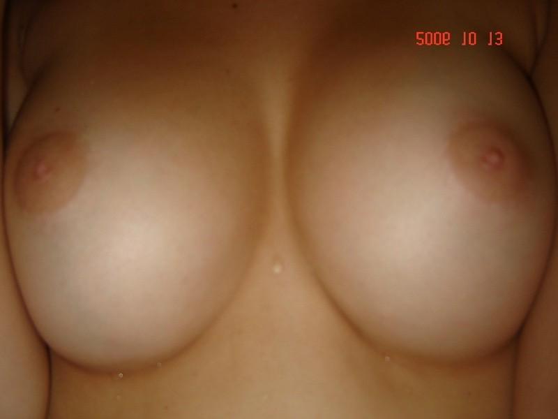 20P Amateur ex-girlfriend nude at her dorm