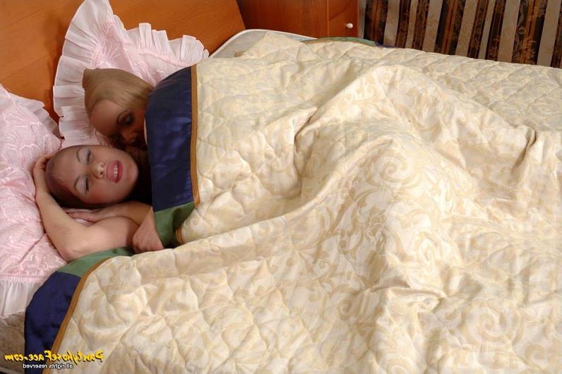 15P Lesbian teen sex with pantyhose over their head