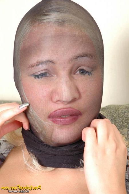 16P Lesbian babes with pantyhose over their head
