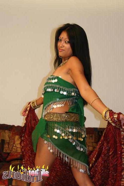 15P Over sexed Indian babe stripping and showing her tiny cunt