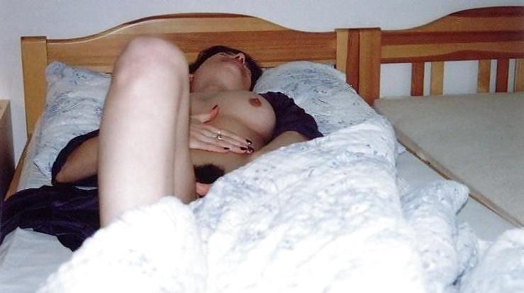 11P Arab Housewife 14